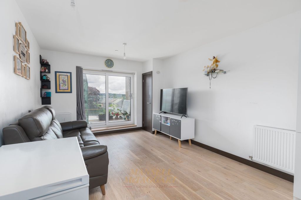 Property photo 3 of 15