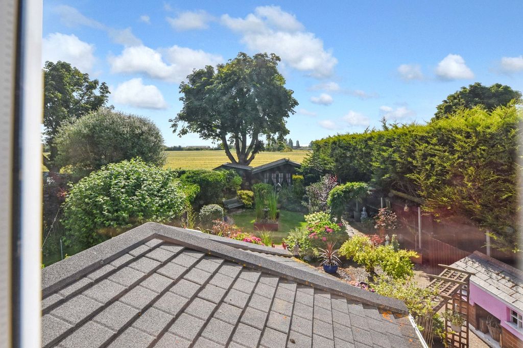Property photo 3 of 41 Picture No. 19