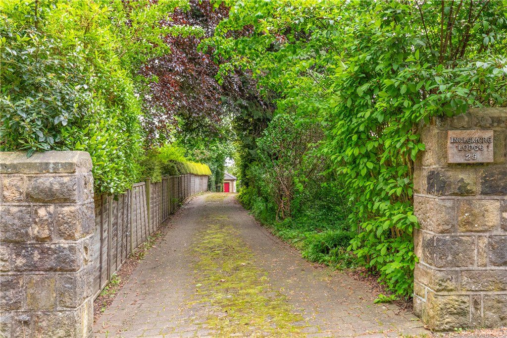 Property photo 2 of 21 Driveway