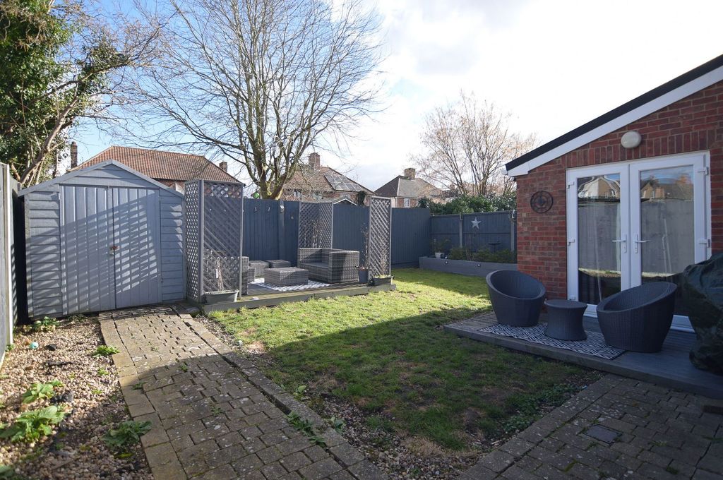 Property photo 3 of 16