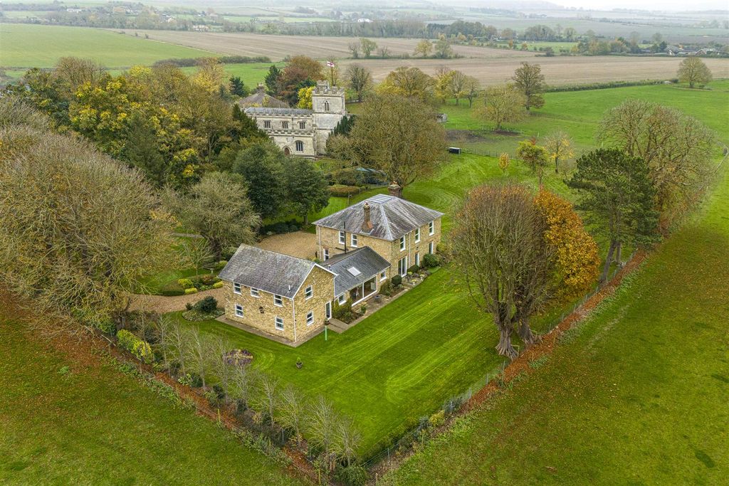 Additional image 37 of 6 bed detached house for saleThe Ride, Totternhoe, Bedfordshire LU6