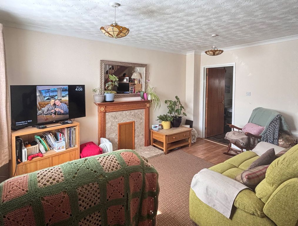 Property photo 3 of 9 Sitting Room 2
