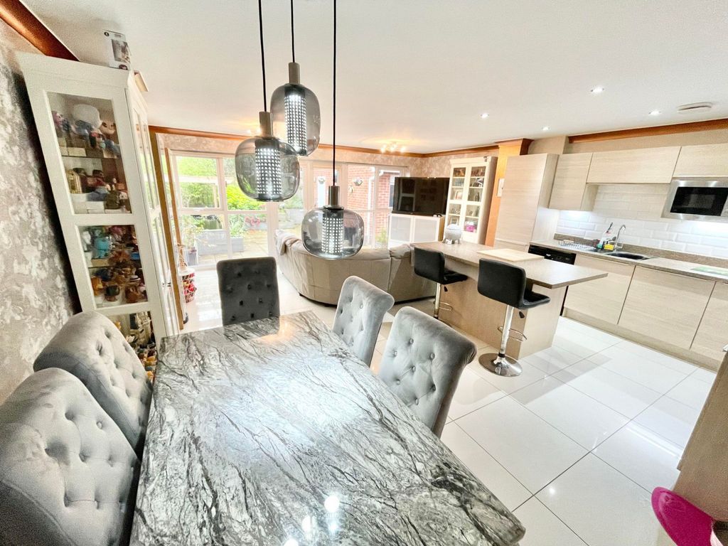 Property photo 1 of 27