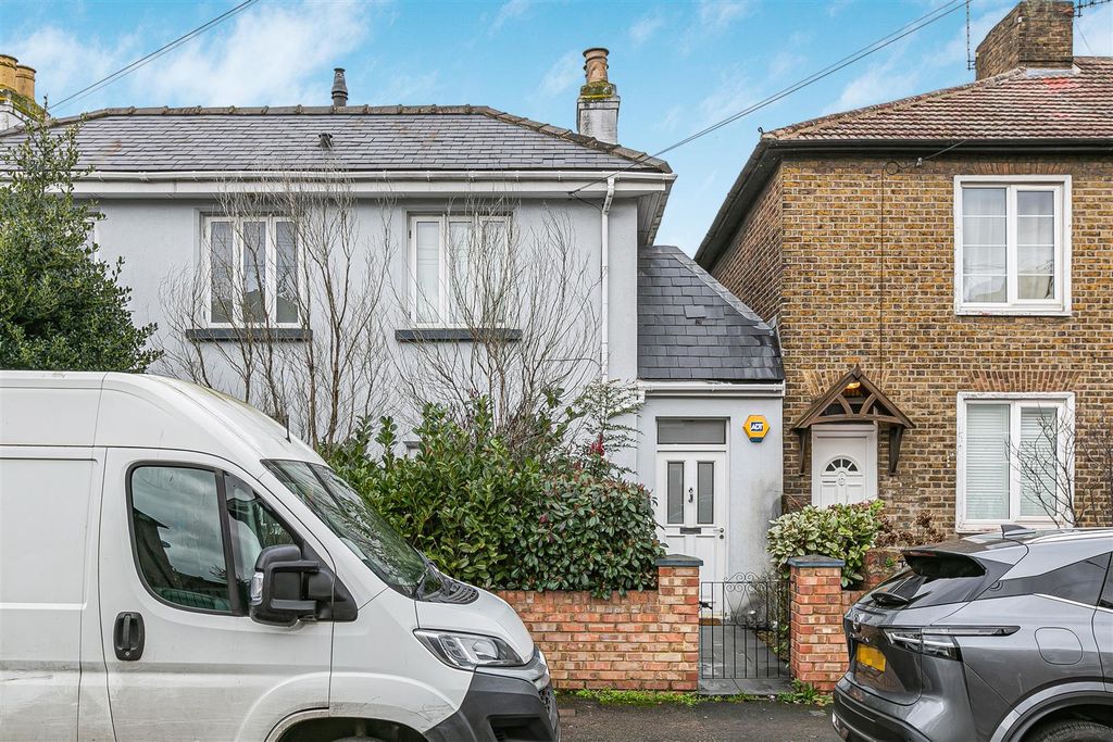 Property photo 1 of 30