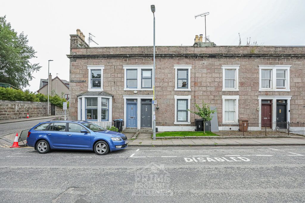 Property photo 1 of 27