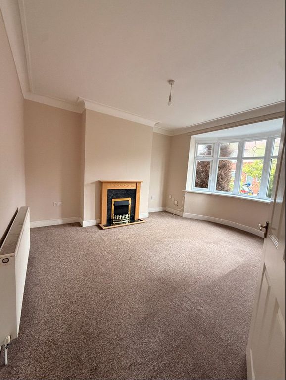 Property photo 2 of 8 Picture No. 29