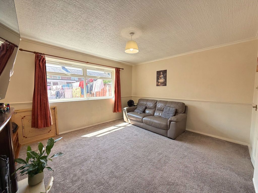 Property photo 3 of 24