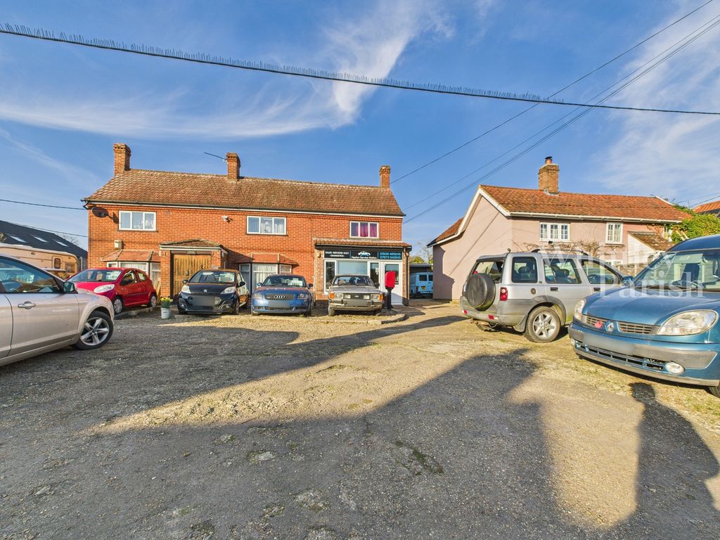 Property photo 1 of 14 Cam04332G0-Pr0241-Still018