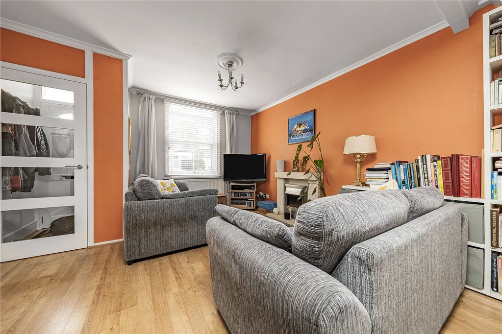 Property photo 2 of 20 Picture No. 12