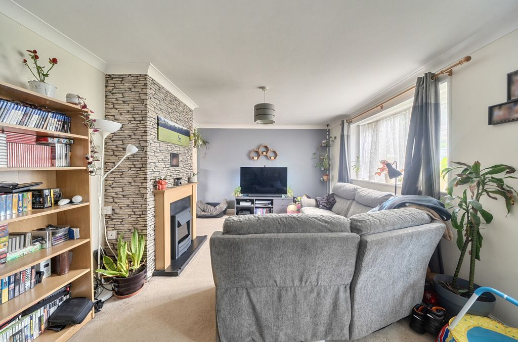 Property photo 3 of 13 1466649-12-6A19c0...