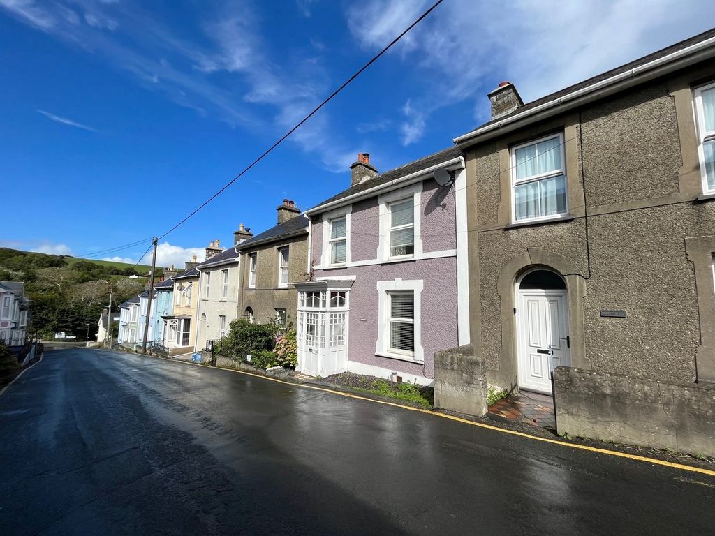 Property photo 2 of 30