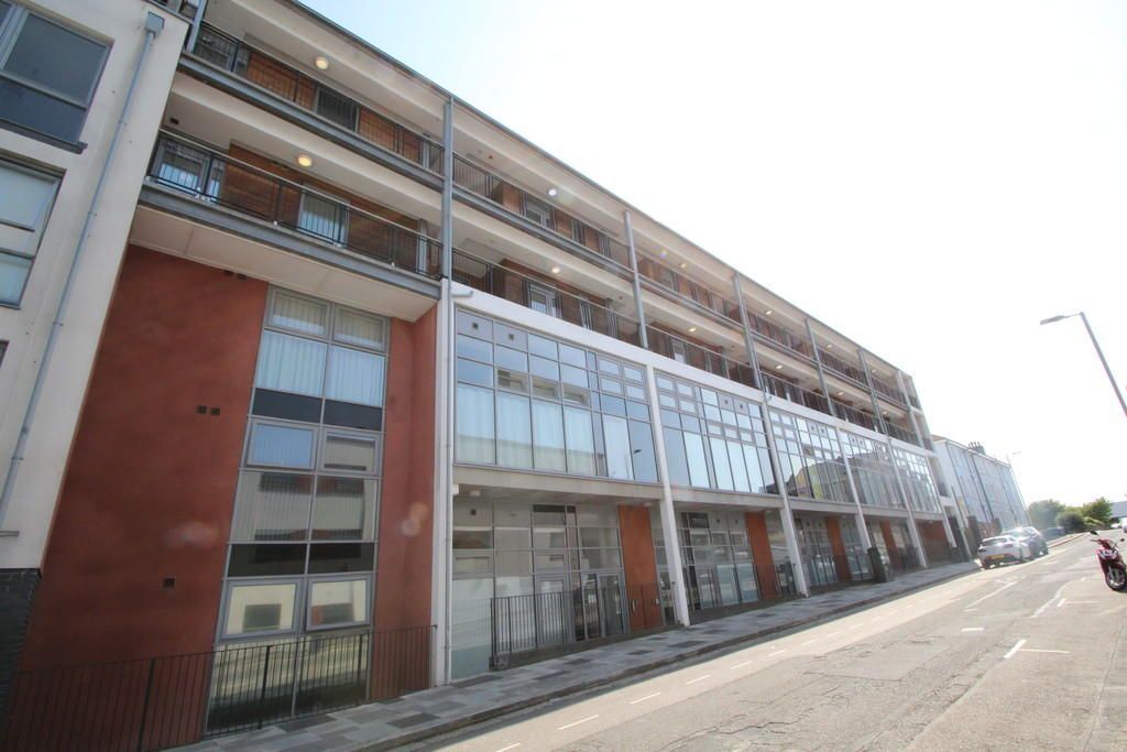 Property photo 1 of 4