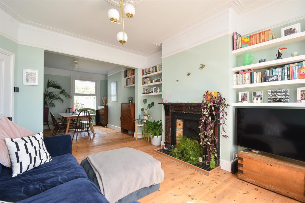 Property photo 1 of 18 Living &amp; Dining Room