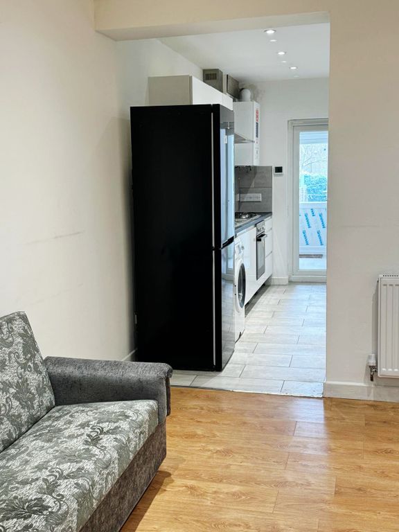 Property photo 2 of 4