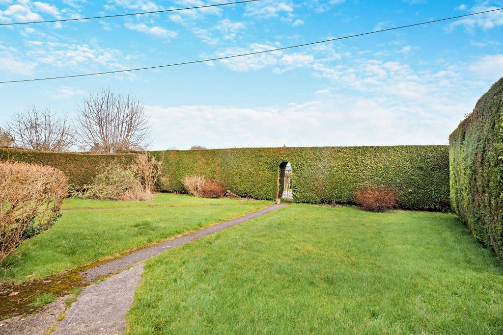 Property photo 2 of 14