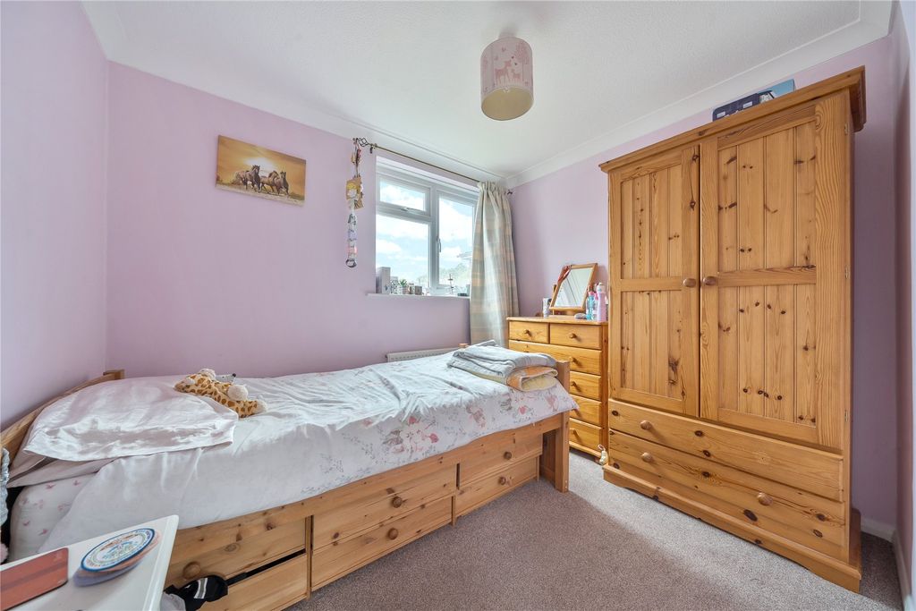 Property photo 3 of 21 Picture No. 02