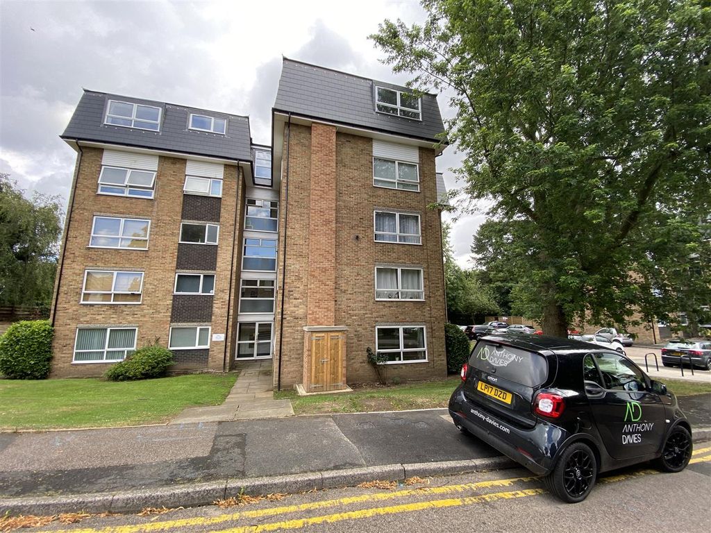 Property photo 1 of 7