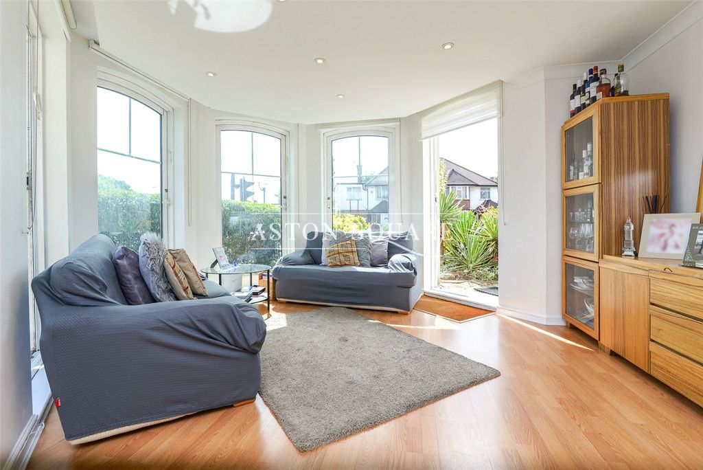 Property photo 1 of 11 Picture No. 02