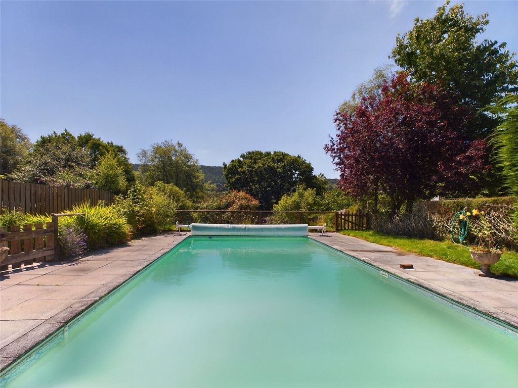 Property photo 3 of 21 Swimming Pool