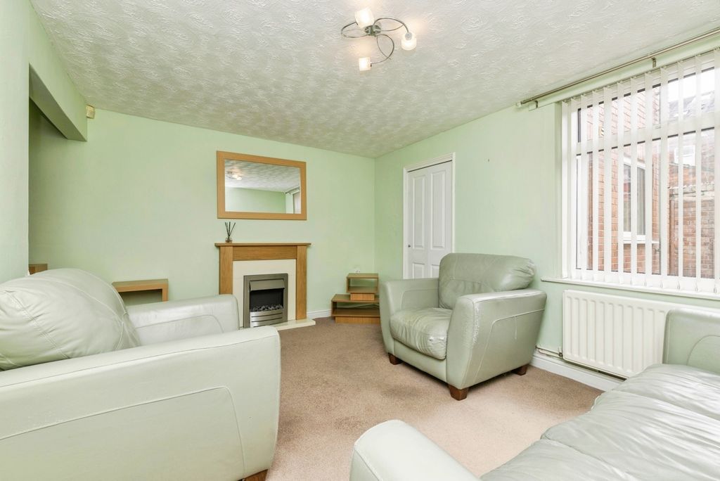 Property photo 2 of 19 Pbox-Img.Jpg