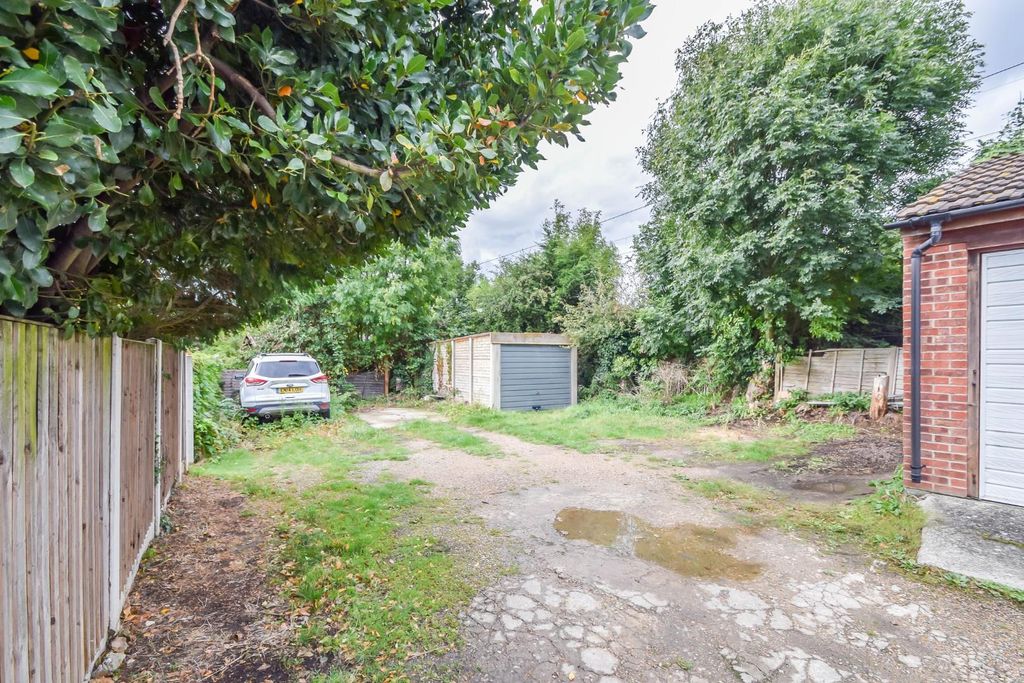 Property photo 1 of 6
