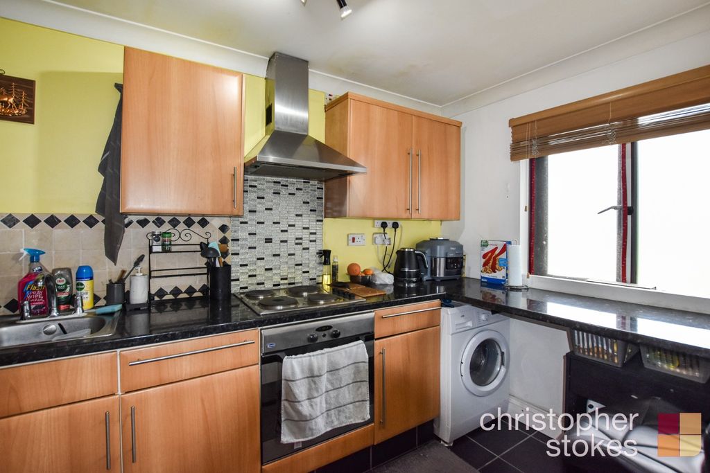 Property photo 3 of 10 4415602