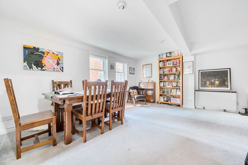 Property photo 3 of 15 1315003-12-685c24...