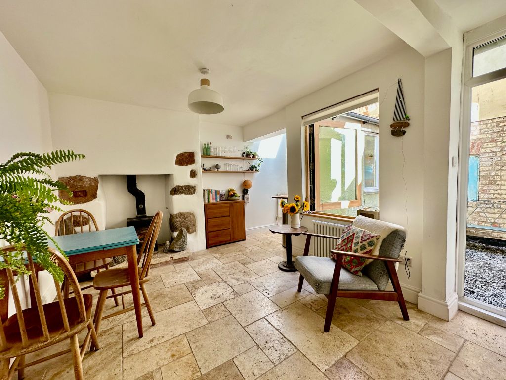 Property photo 2 of 22