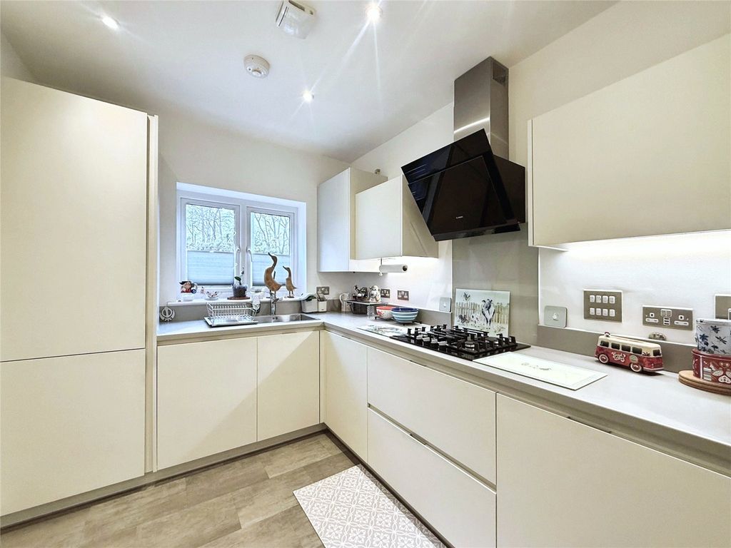 Property photo 2 of 21 Picture No. 42