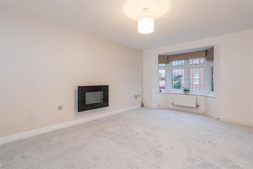 Property photo 2 of 26 Lounge