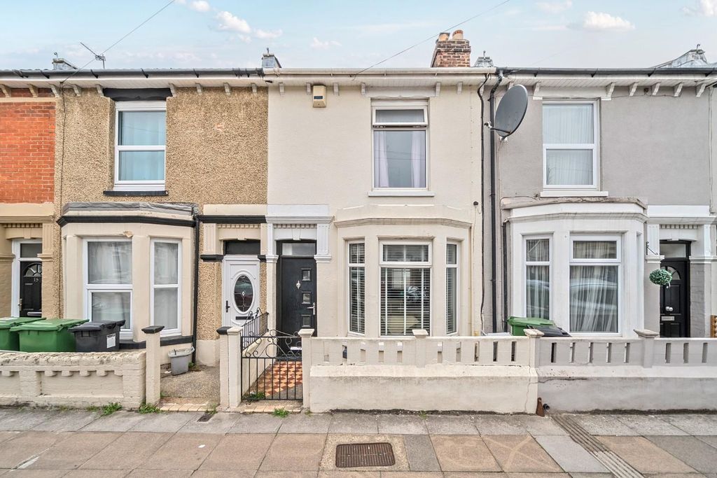 Property photo 1 of 12 1364545-5-68ee2782A6Bd7.Jpg