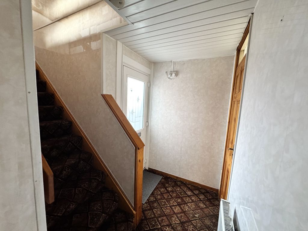 Property photo 3 of 17 Img_3453