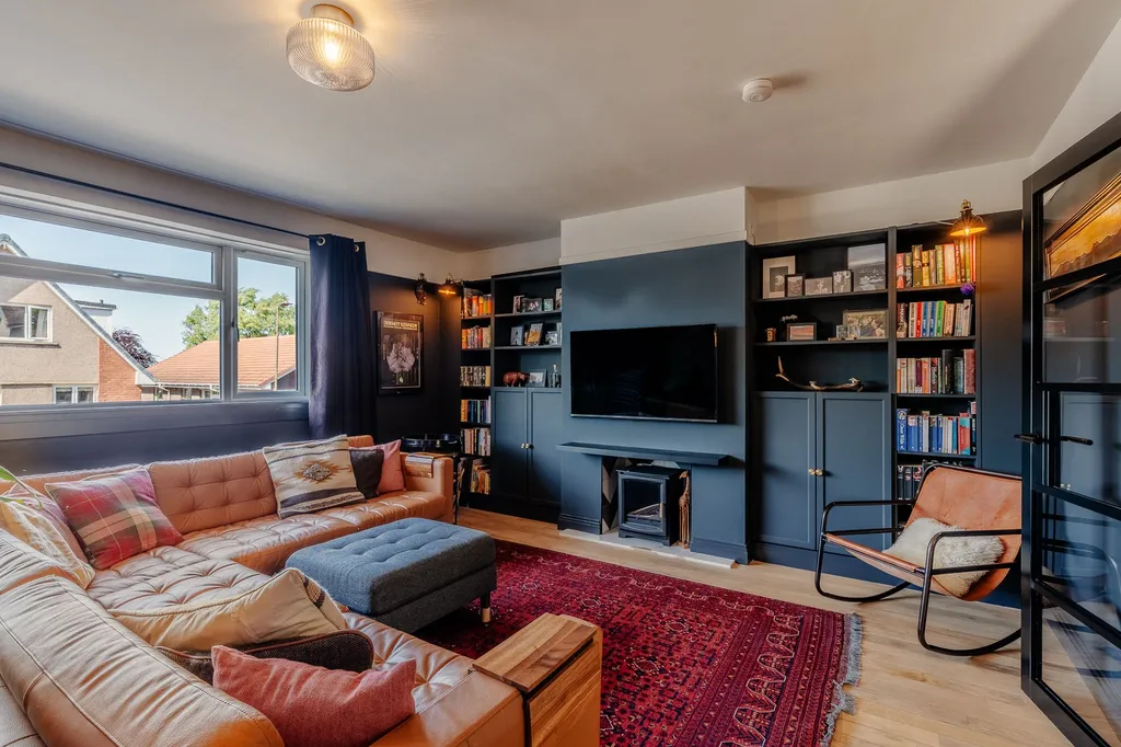 House in Edinburgh EH4 - More