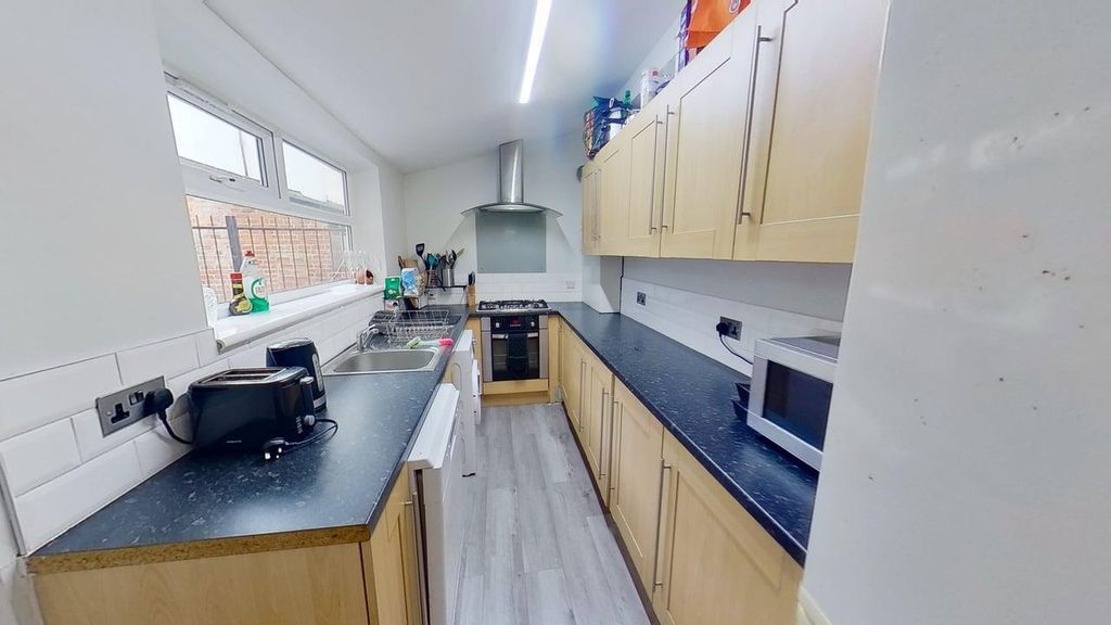 Property photo 3 of 12 Broomfield-Terrace-11202023_170733