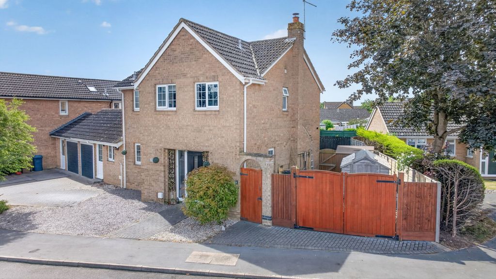 Property photo 2 of 55