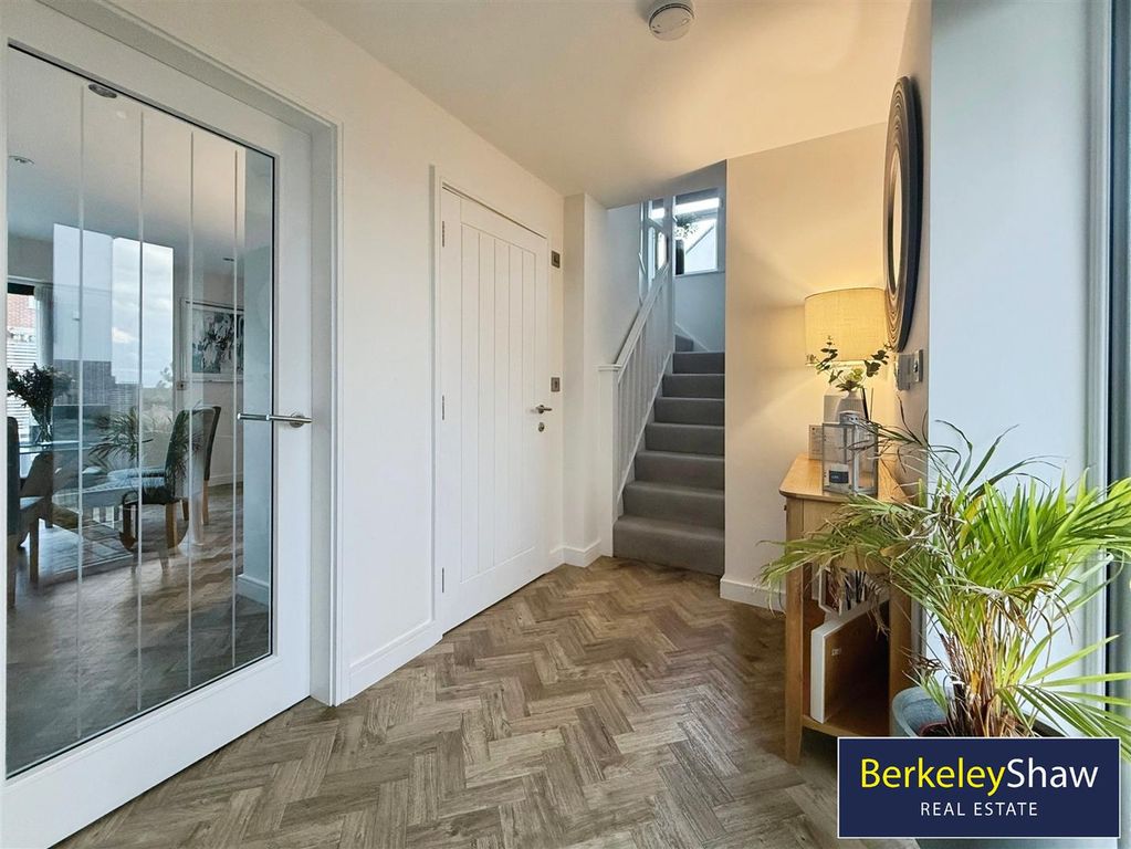 Property photo 3 of 44 5B4081Cb-Img_2684.Jpeg