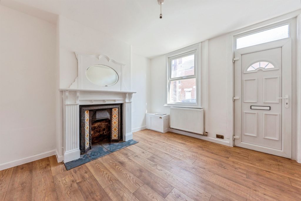 Property photo 2 of 30