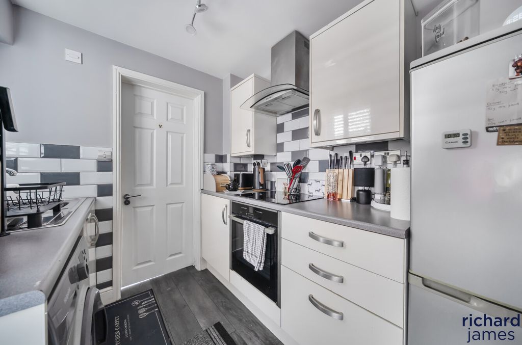 Property photo 3 of 12 909A3cc60Ba74Af89F0A13608E7B2882