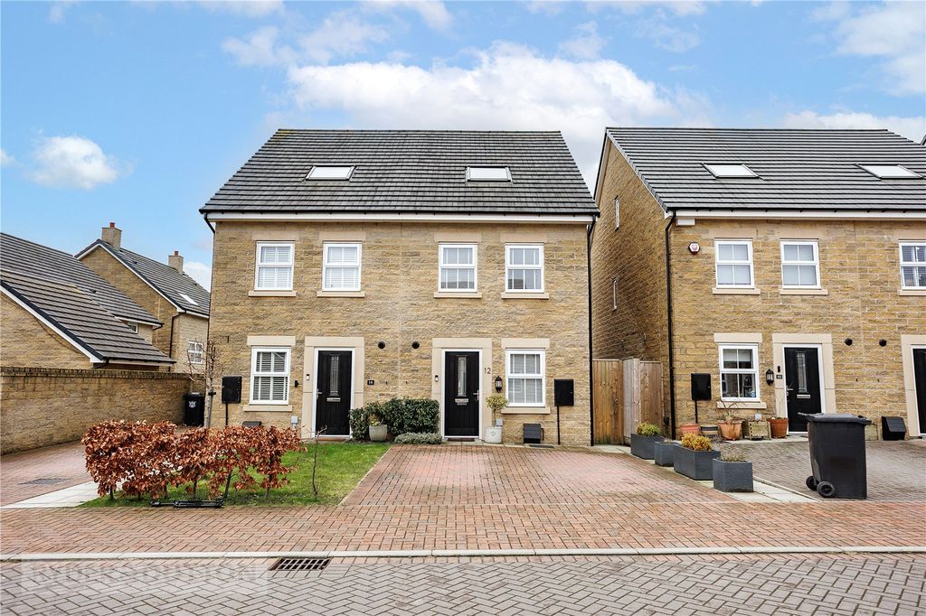 Property photo 2 of 27 Front