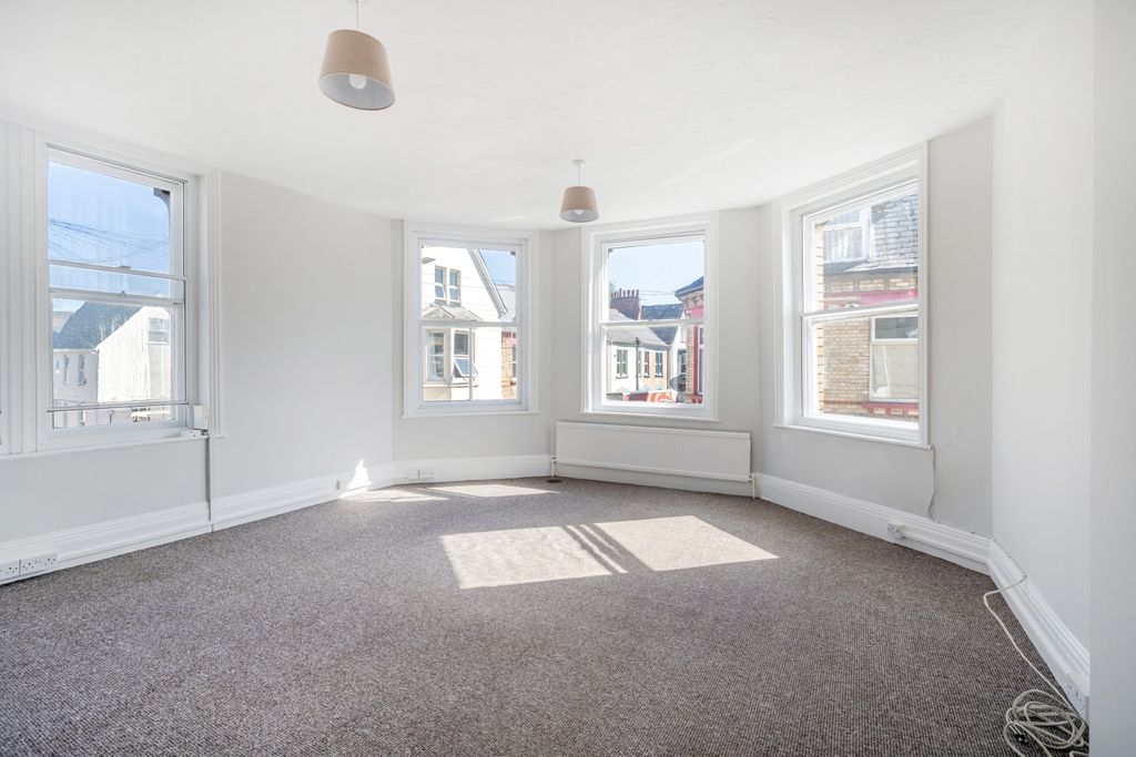 Property photo 2 of 15 1356408-1-68d29Ec5A5E4F