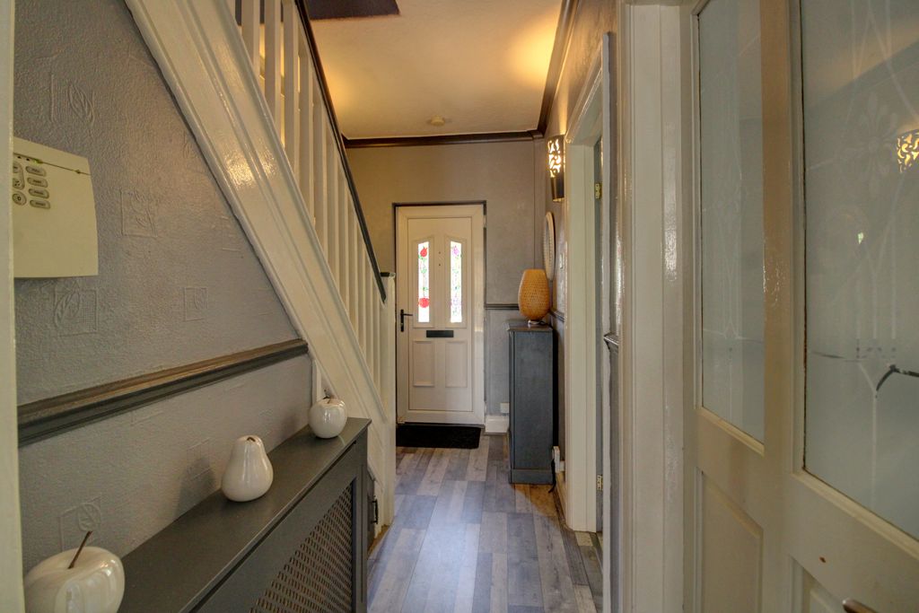 Property photo 2 of 25 2