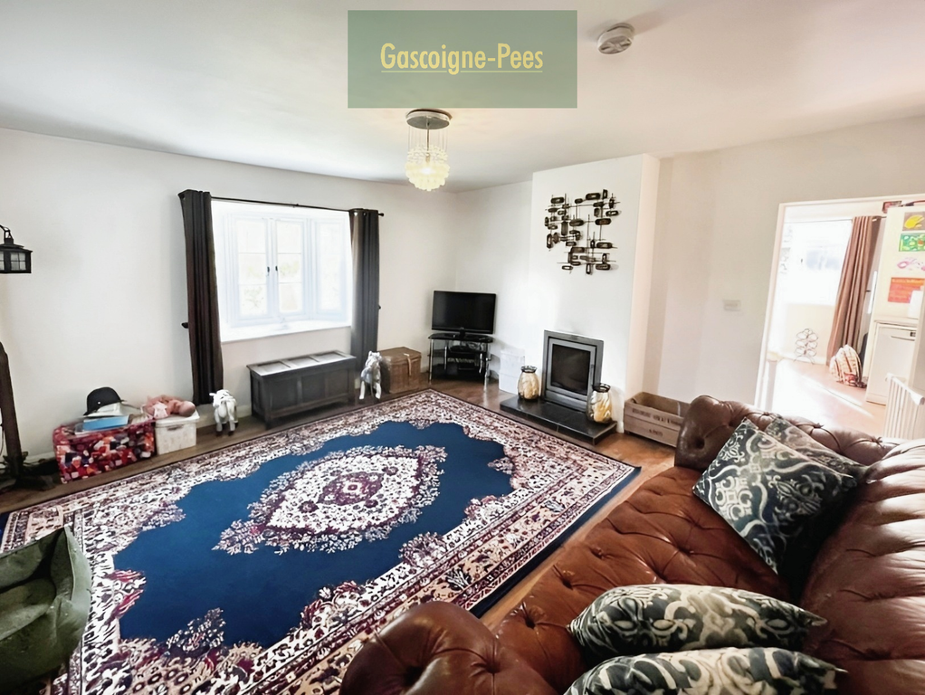 Property photo 2 of 9