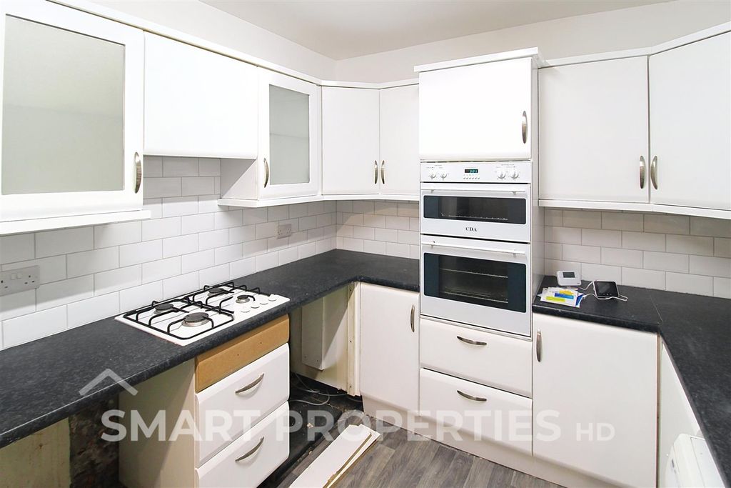 Property photo 3 of 12 175-Deighton-Road_00001.Jpg