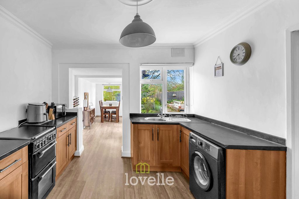 Property photo 3 of 28