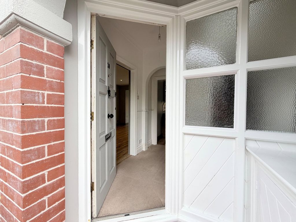 Property photo 3 of 31