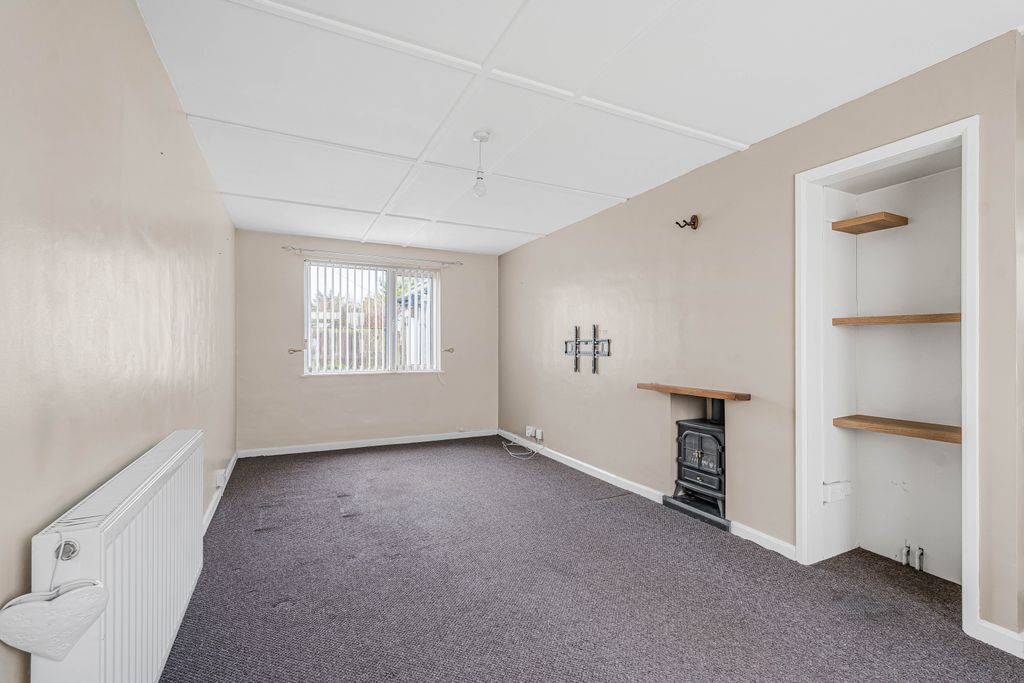 Property photo 2 of 19 Living Room