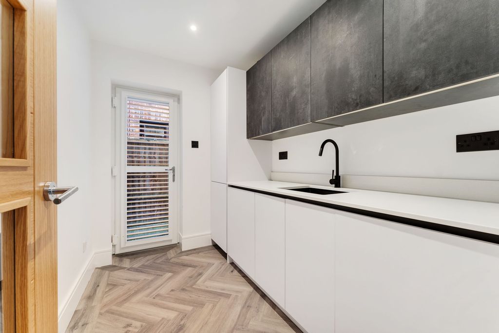 Additional image 8 of 4 bed property for saleBarnside Way, Tytherington, Macclesfield SK10