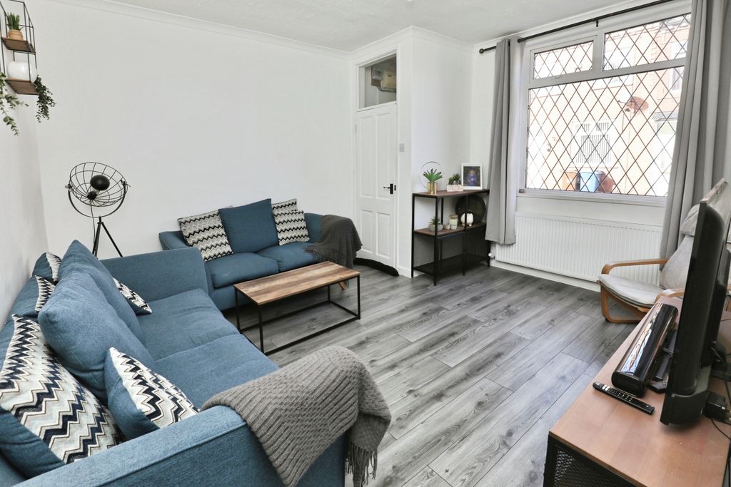 Property photo 2 of 15