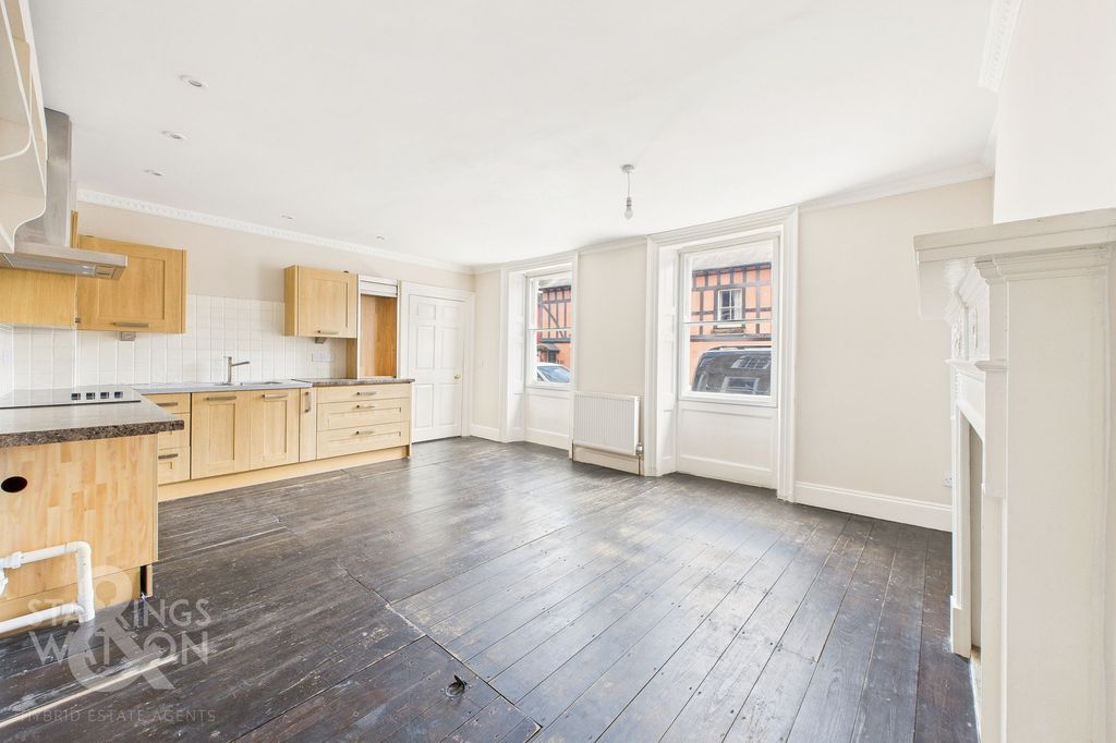 Property photo 3 of 28