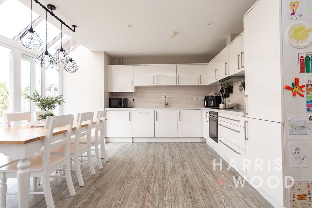 Property photo 2 of 30 4439821